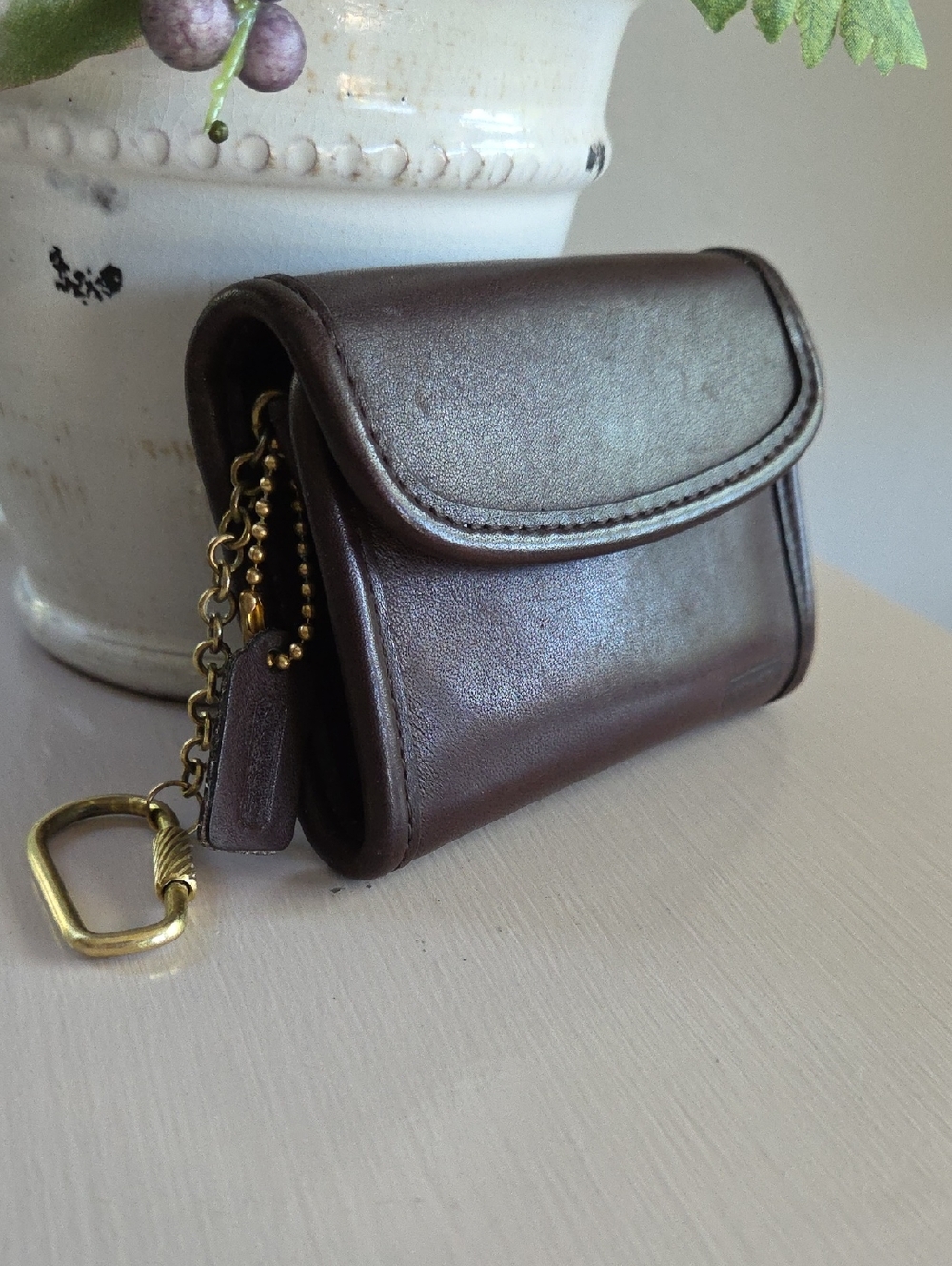 COACH Mahogany Multifunctional  Leather Compact Wallet Bag Charm
